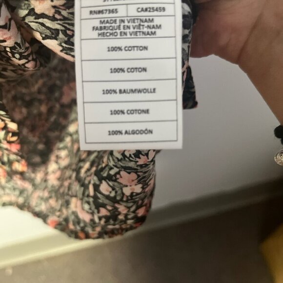 0524-01 Steve Madden Floral Top - Picture 3 of 3